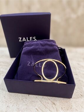 Zales 14K Gold-Plated Oval Open Cuff Bracelet — Never Worn